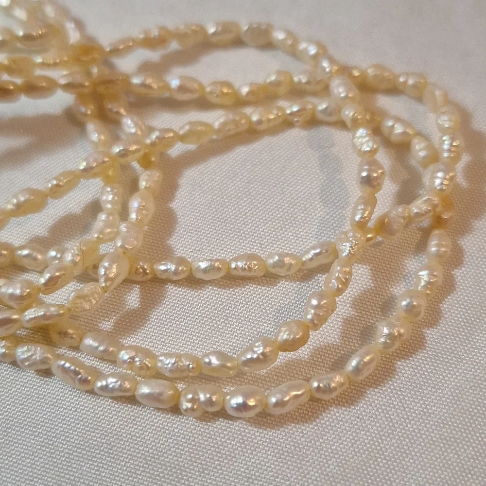 #35 3 Strand of vintage salt water pearls - Picture 3 of 5